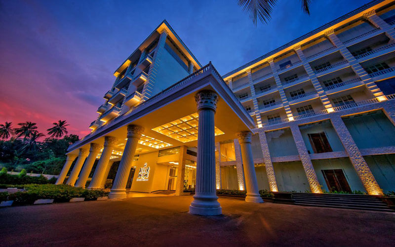 هتل The Golden Crown Hotel Kandy