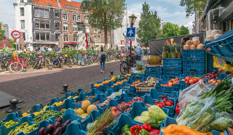 بازار آلبرت کویوپ آمستردام