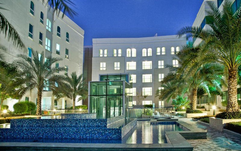 هتل Millennium Executive Apartments Muscat