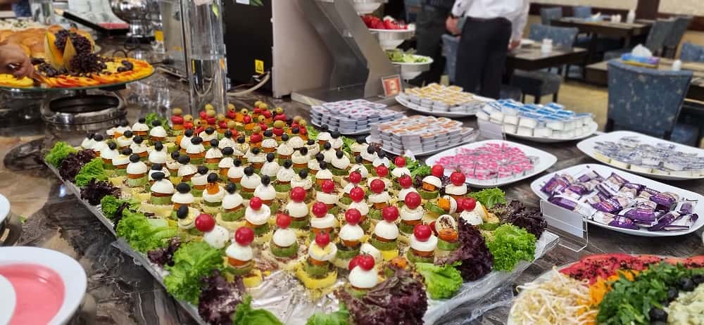 صبحانه سلف سرویس در تهران کجا بریم؟