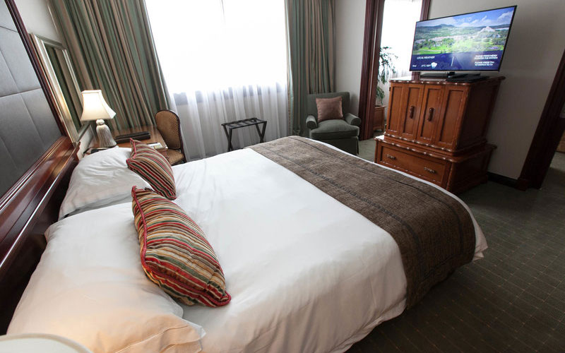 هتل The Cascades Hotel at Sun City Resort