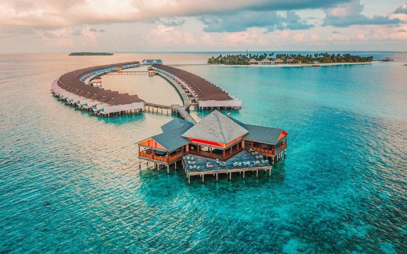 هتل The Standard, Huruvalhi Maldives