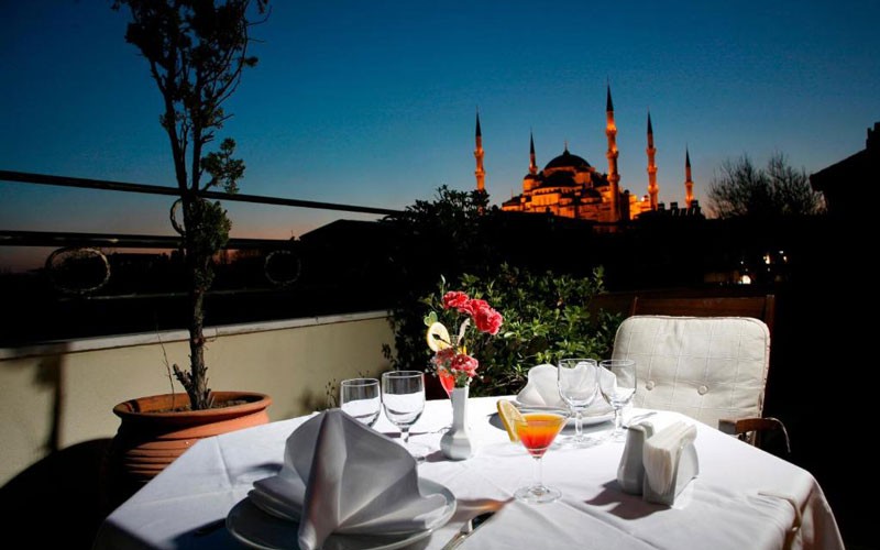 هتل Azade Suites Istanbul