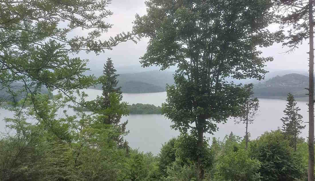 دریاچه لفور کجاست؟