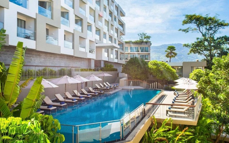 هتل Andaman Beach Hotel Phuket