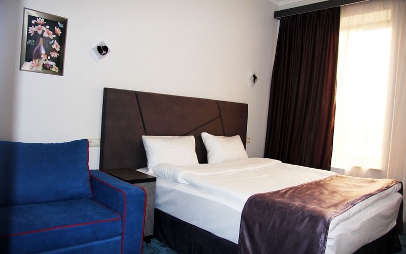 هتل Nice Hotel Yerevan