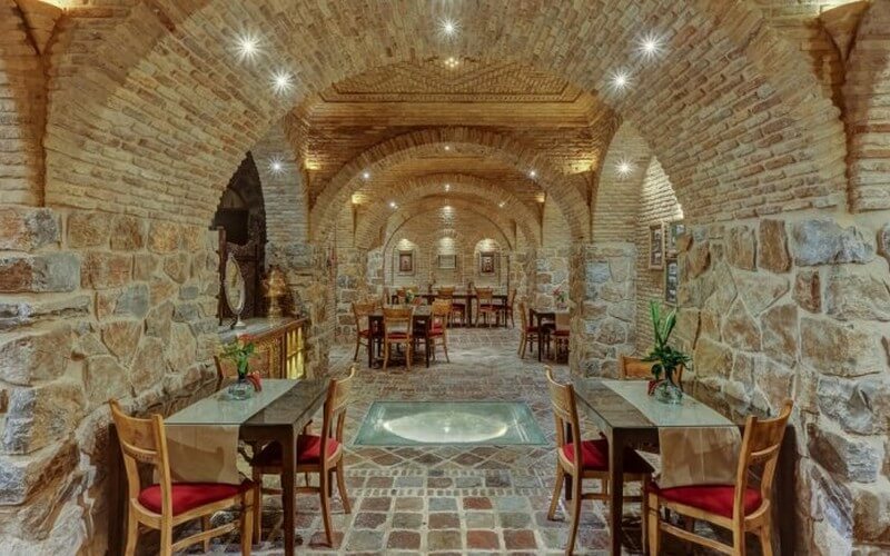 اقامتگاه سنتی ایران مهر شیراز