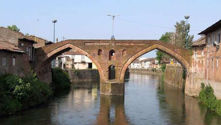 جاهای دیدنی لاهیجان | ۱۸ دیدنی برای جوانان و خانواده ها