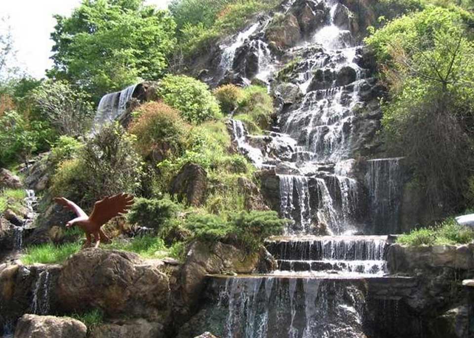 جاهای دیدنی لاهیجان | ۱۸ دیدنی برای جوانان و خانواده ها