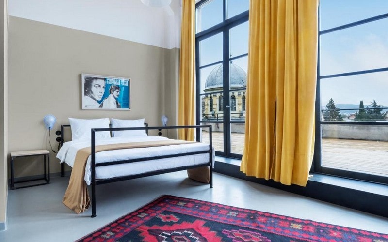 هتل Fabrika Hostel & Suites Tbilisi