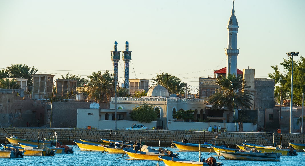 جاهای دیدنی بندر کنگ | ۱۴ جای دیدنی در شهر بادگیرهای سنتی