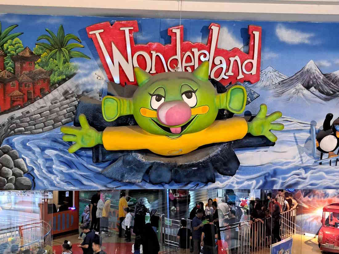 معرفی کامل سرزمین عجایب مشهد