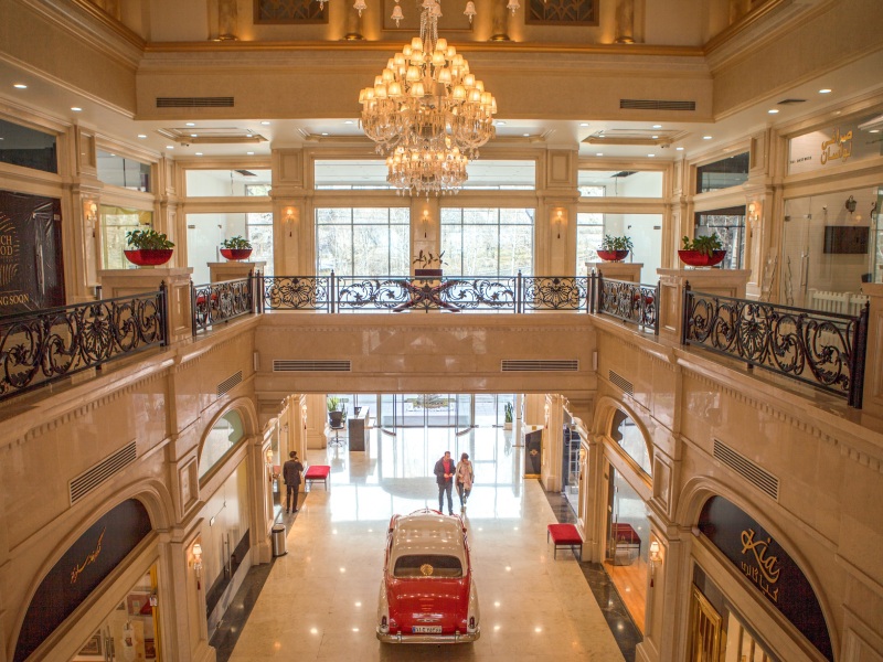 اسکای سنتر کجاست؟ | لوکس ترین خرید در لواسان