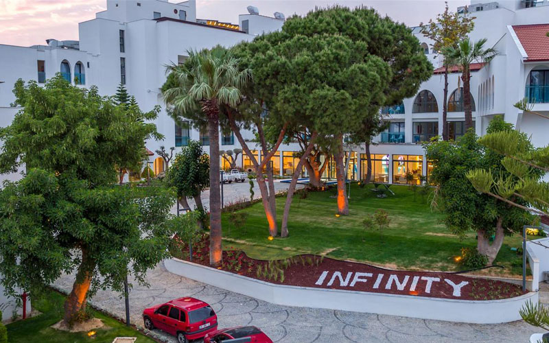 هتل Infinity by Yelken Aquapark and Resorts Kusadasi