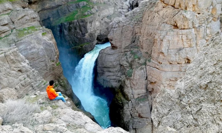 آبشار کردیت شهرکرد | پناهگاهی آرام در دل آب و صخره