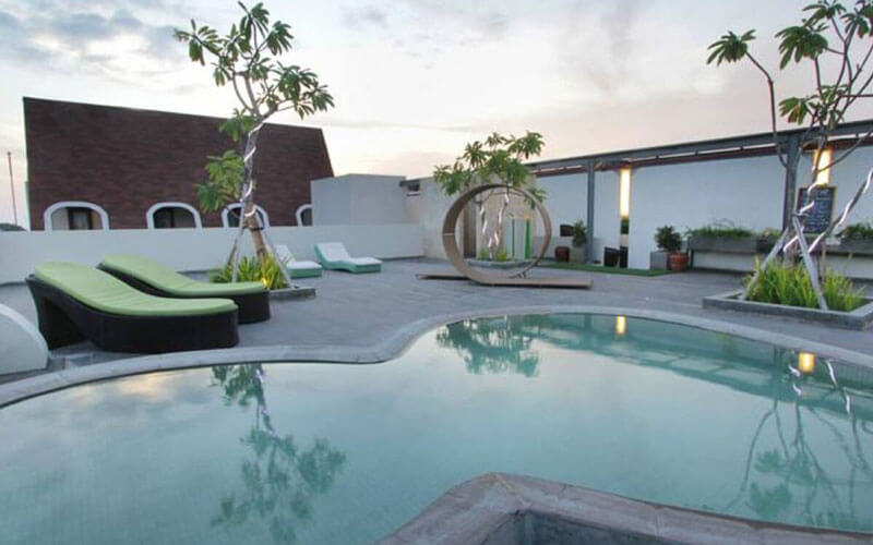 هتل MaxOneHotels at Legian Bali