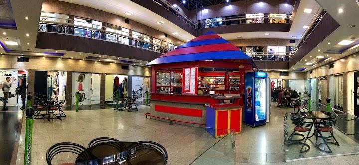 پاساژ گلدیس تهران چه فروشگاه ها و امکاناتی دارد؟