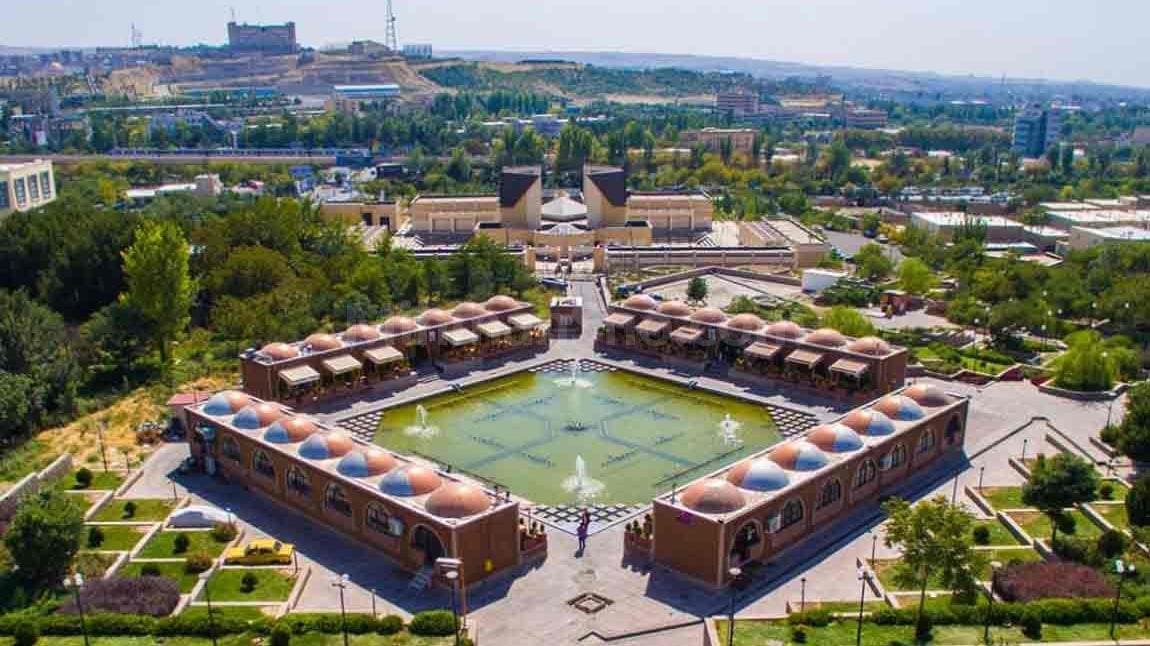 معرفی بهترین پارک های تبریز | پارک های تاریخی تا بوستان های جنگلی تبریز