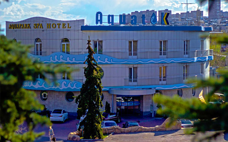 هتل Aquatek Resort & Spa Hotel Yerevan