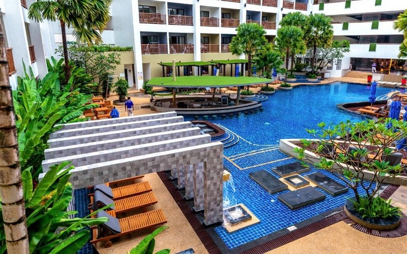 هتل Deevana Plaza Phuket