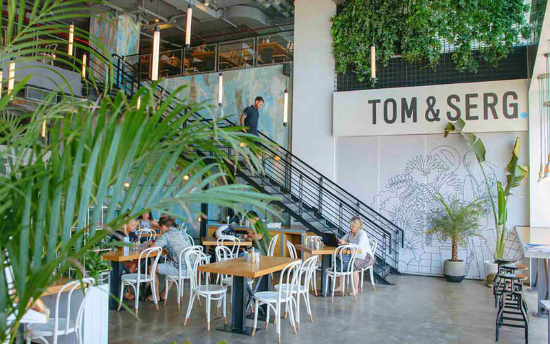 کافه رستوران تام اند سرژ دبی