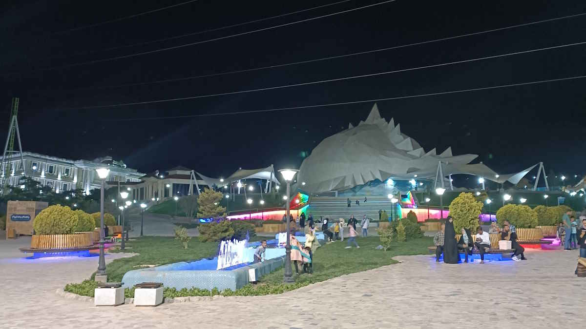 بهترین شهربازی های اصفهان از روباز تا روبسته