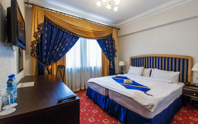 هتل Moscow Holiday Hotel