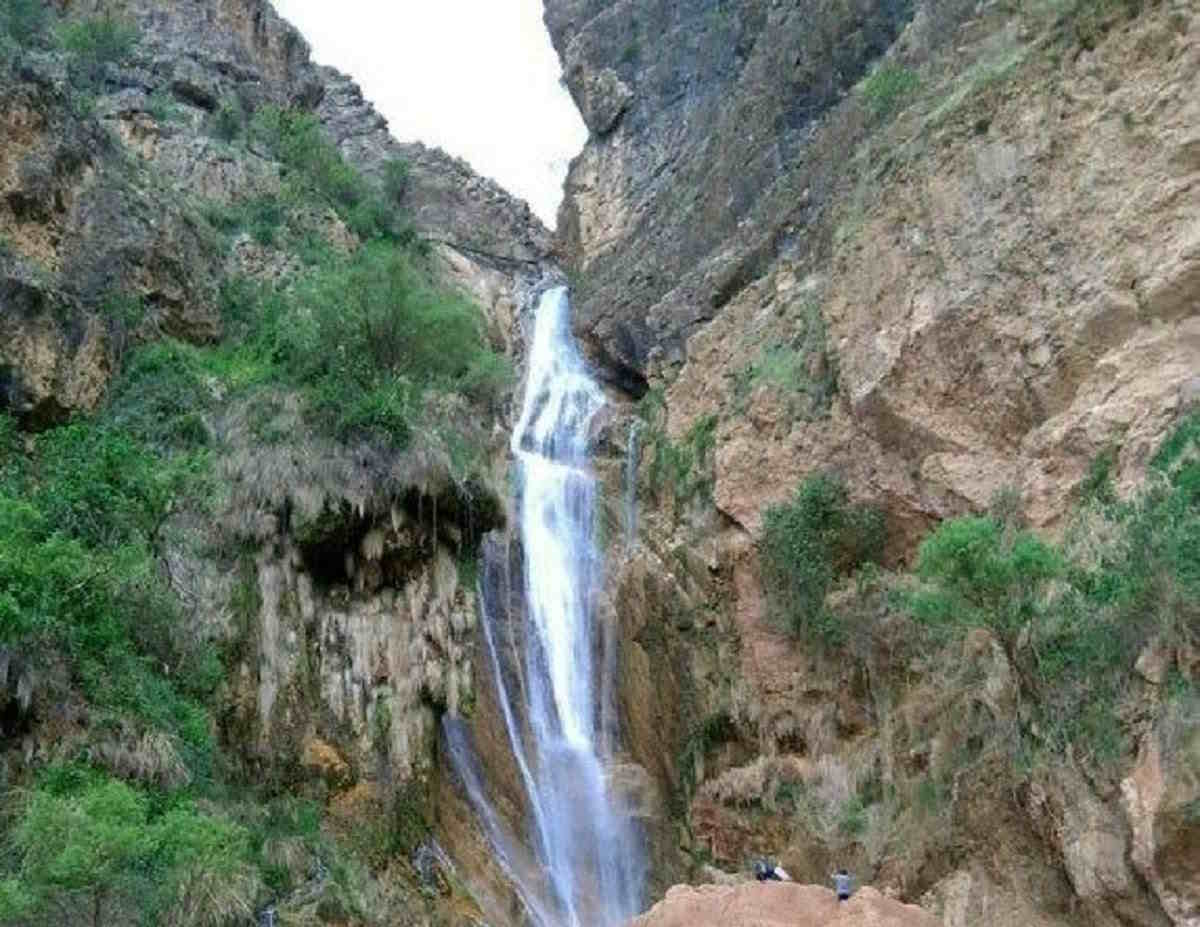 معرفی زیباترین آبشارهای لرستان + مسیر و نکات رفتن