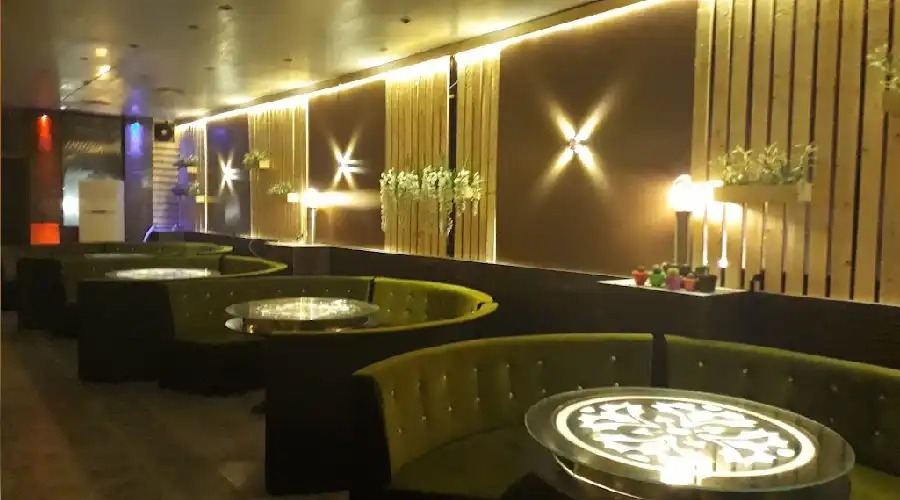 رستوران های فومن برای بهترین غذاهای فومنی