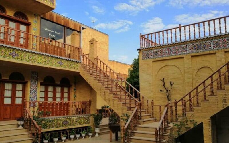 اقامتگاه سنتی فروغ مهر شیراز