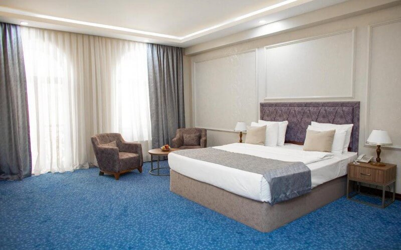 هتل Grand Hotel Baku Central Park
