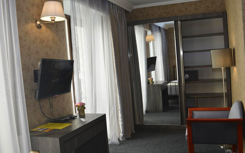 هتل Redline Hotel Tbilisi