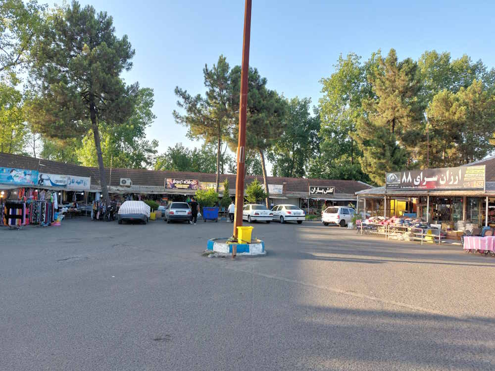 مراکز خرید انزلی از لوکس تا ارزان قیمت، از مرکز شهر تا بازارهای ساحلی