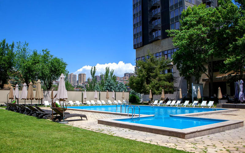 هتل Hrazdan Hotel Yerevan