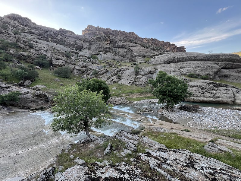 آبشار و تنگه پیازه کجاست؟