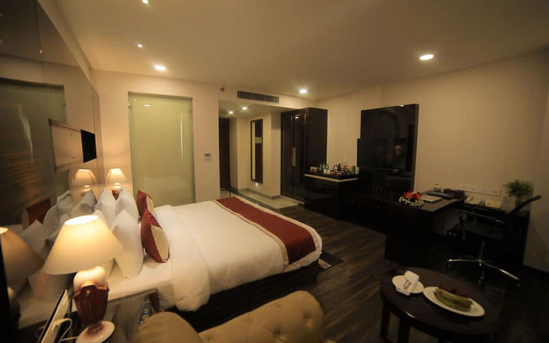 هتل Hotel LA New Delhi 
