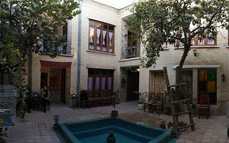 اقامتگاه بوم گردی ماه سلطان شیراز